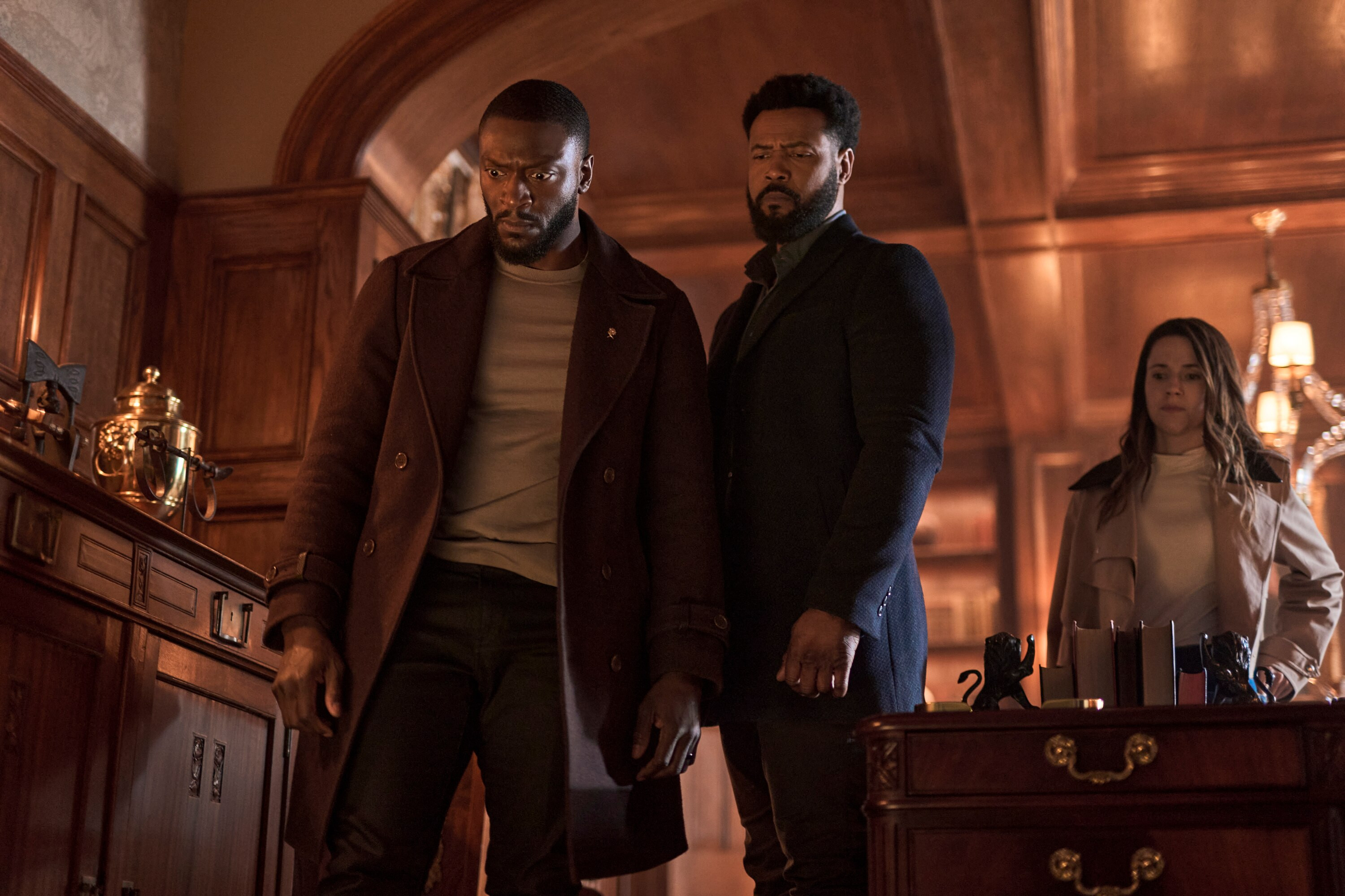 Aldis Hodge and Isaiah Mustafa as Alex Cross and John Sampson