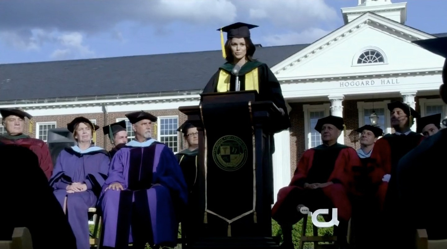 Zoe Hart graduation scene from Hart of Dixie pilot filmed at Hoggard Hall, University of North Carolina Wilmington.