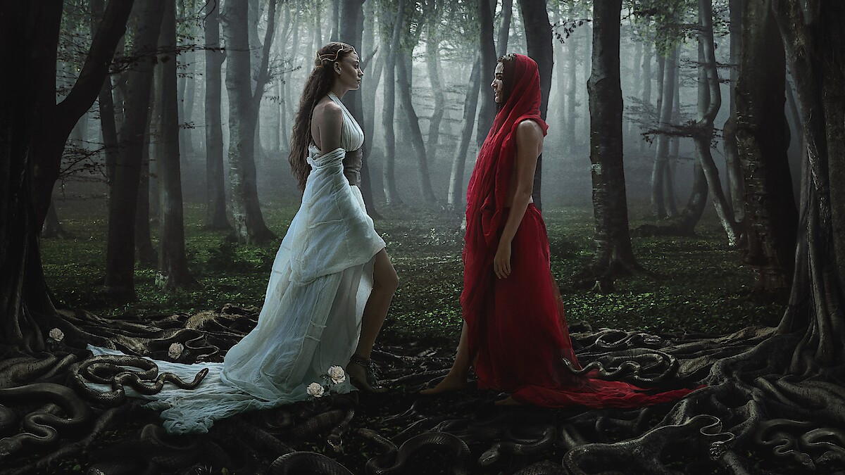 Burak Deniz and Serenay Sarıkaya in Shahmaran